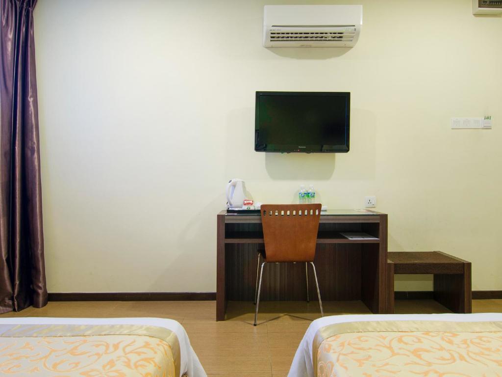 Eight Days Boutique Hotel - Mount Austin Джохор Бахру Екстериор снимка